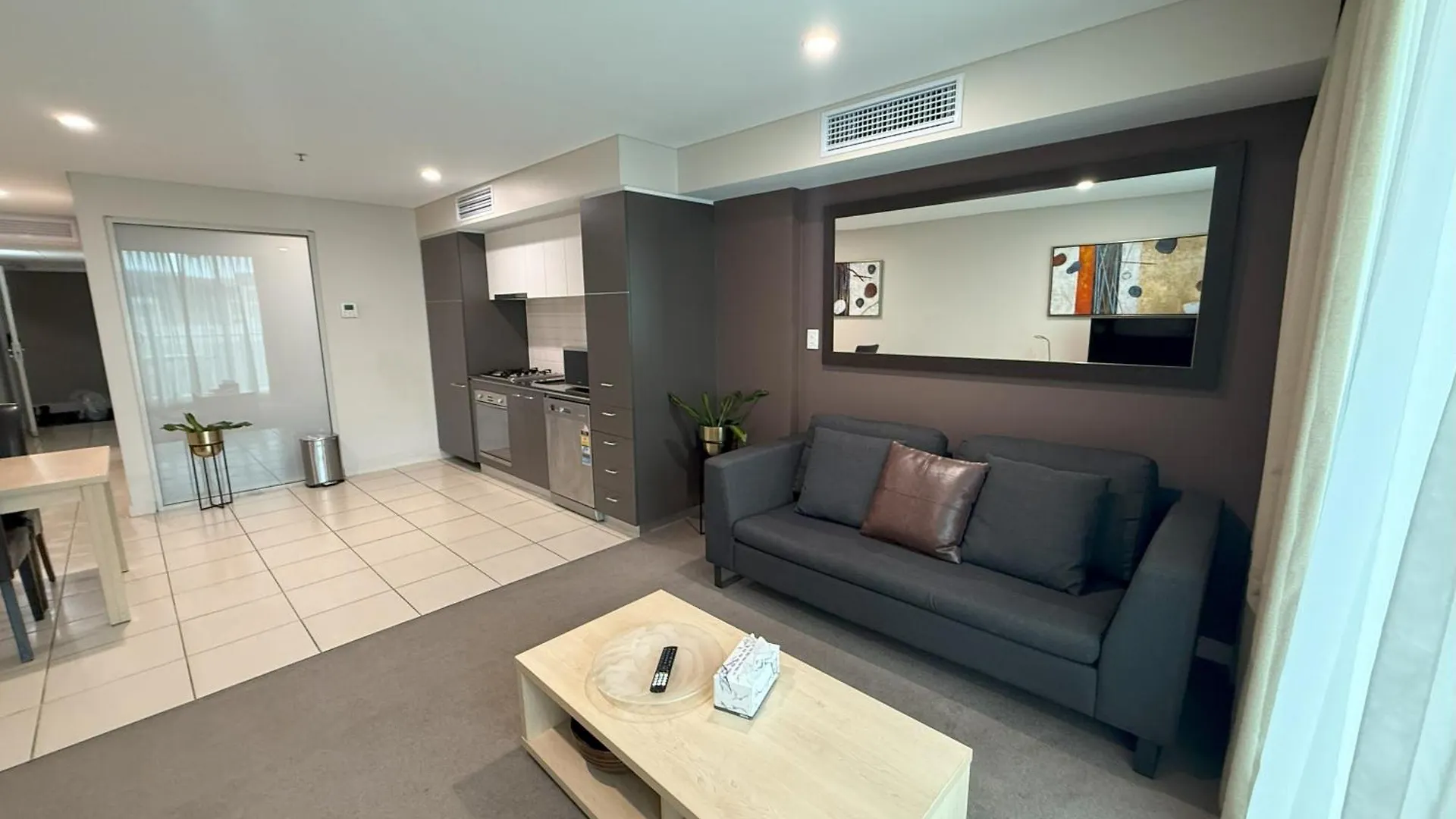 Apartamento Happy Bnb At Oaks Embassy Adelaida