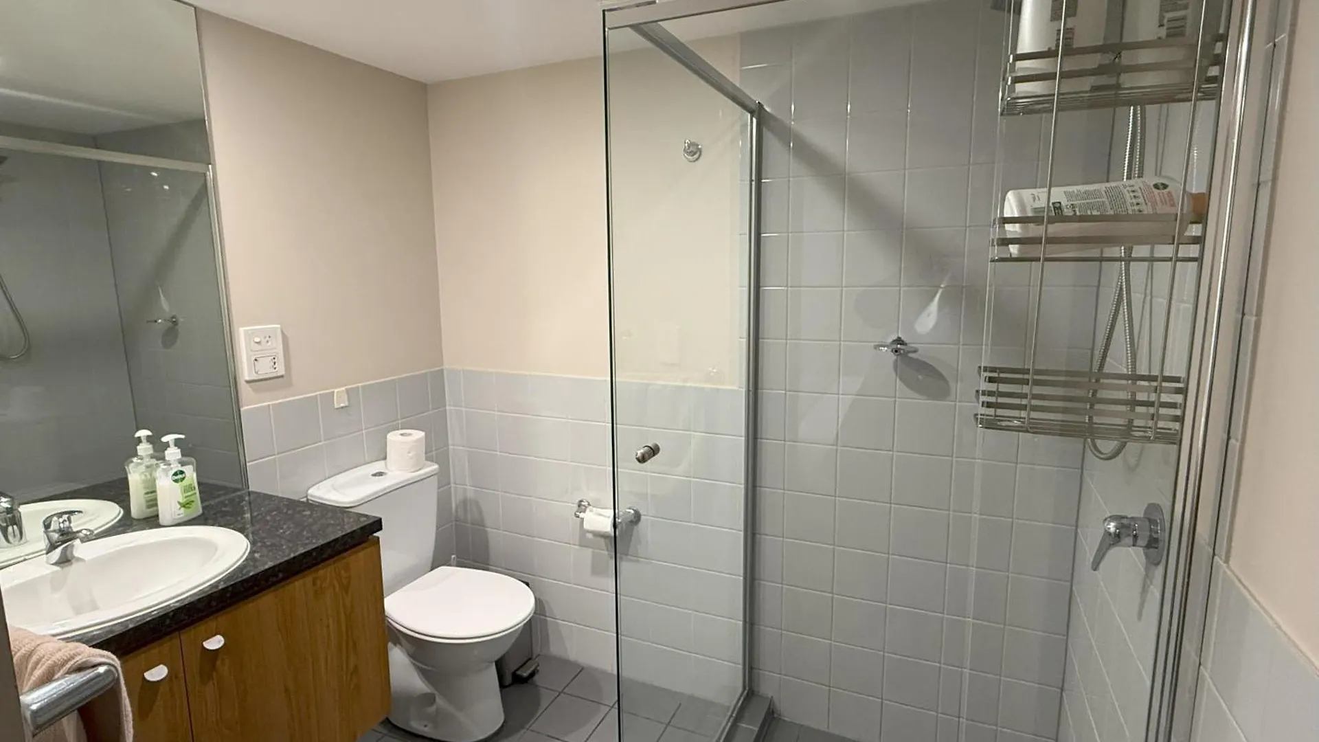 Apartamento Happy Bnb At Oaks Embassy Adelaida